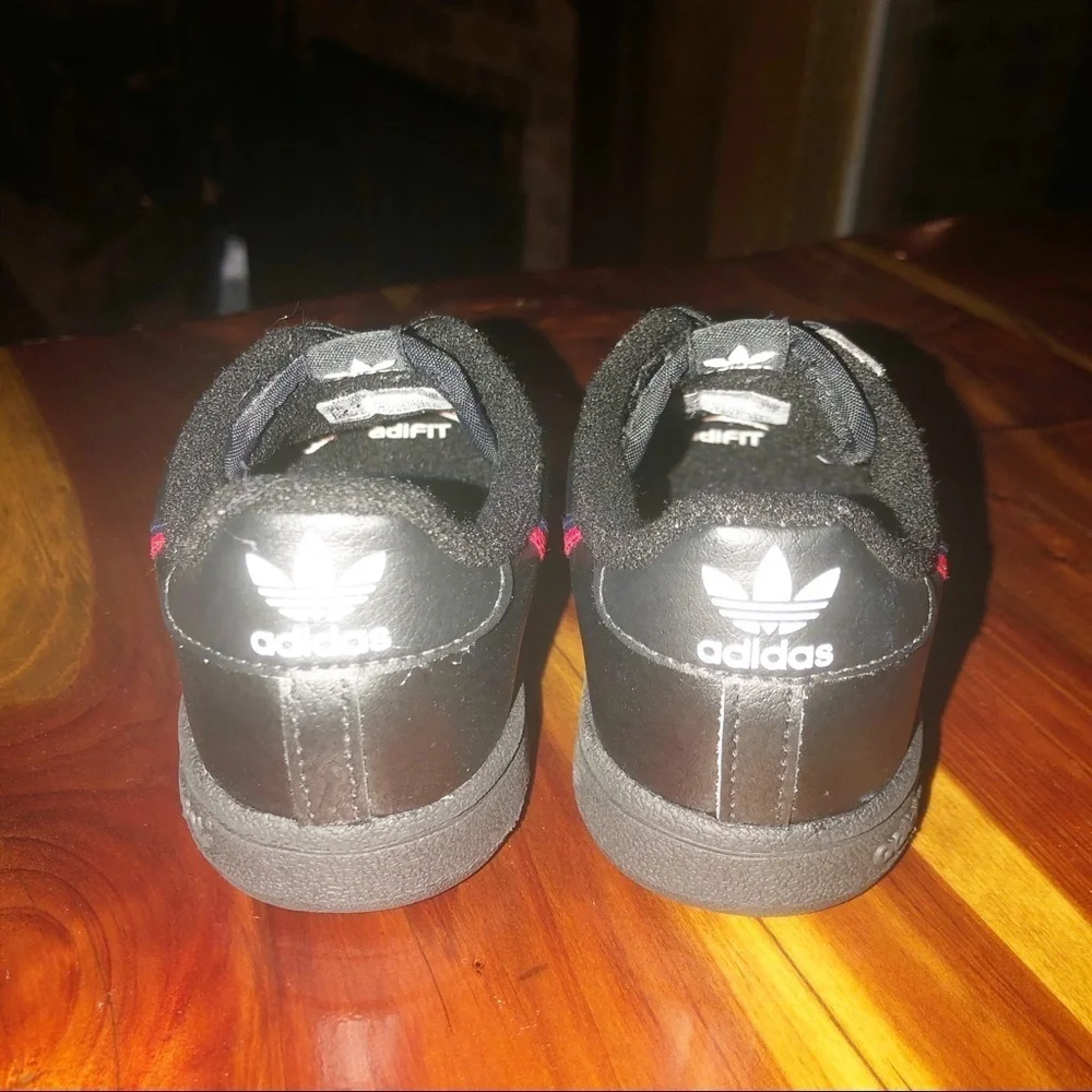 NWOT Adidas Continental 80’s
